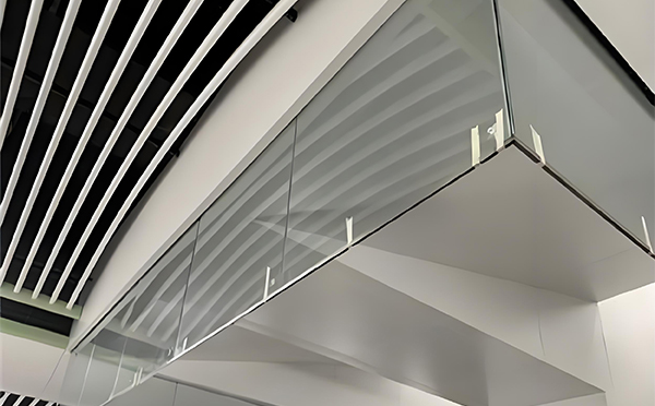 循化玻璃挡烟垂壁