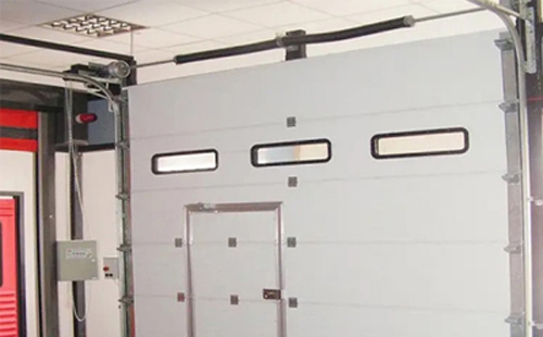 循化工业提升门的安装方法