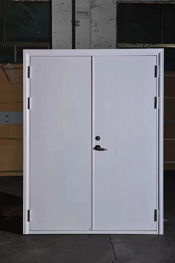 酒店项目完成公共区域循化防火门布设 酒店项目完成公共区域循化防火门布设