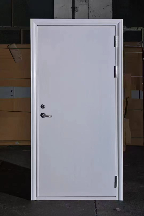 社区活动中心加装循化防火门保障居民安全